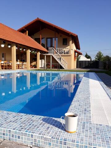 Фотографии Отели типа «постель и завтрак» Casa Sannicolau г. Sînnicolau Mare (Румыния) №1 Фото Отели типа «постель и завтрак» Casa Sannicolau г. Sînnicolau Mare 1